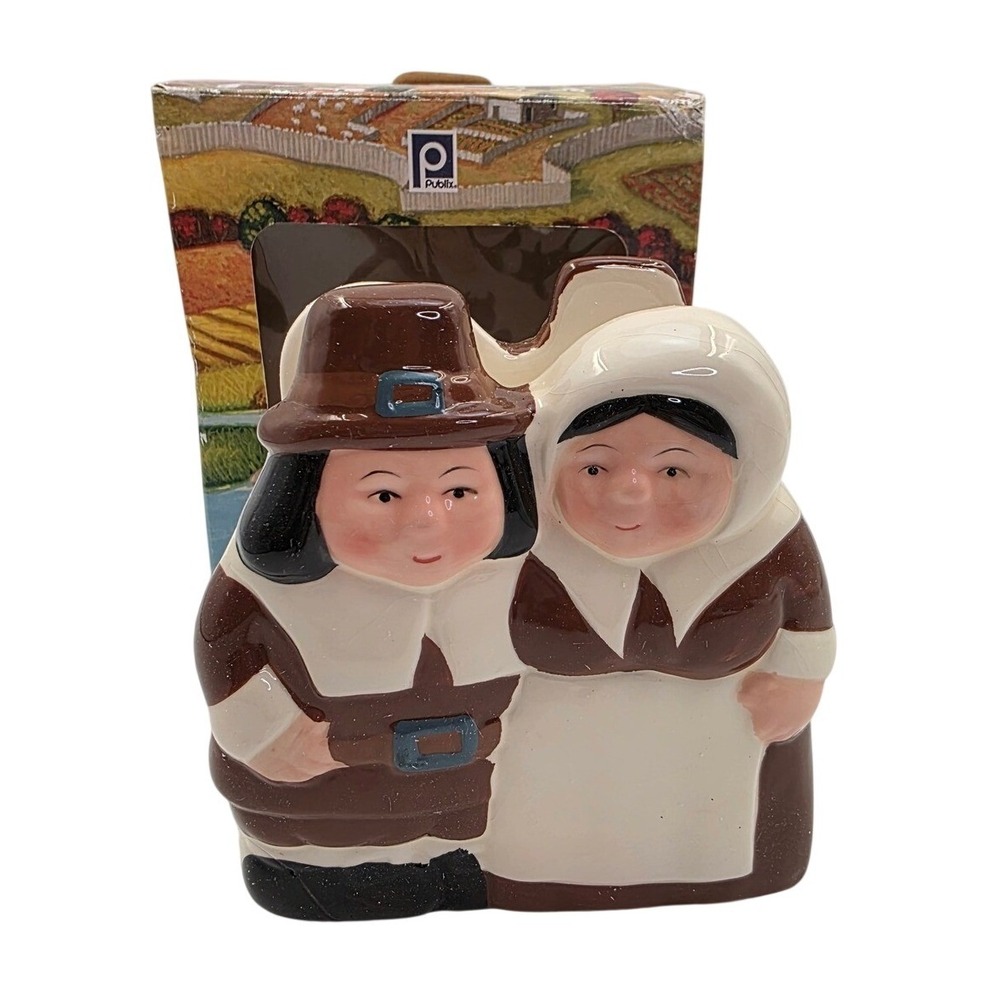 Publix 2002 The Pilgrim Pair Ceramic Napkin Holder Thanksgiving Holiday Decor